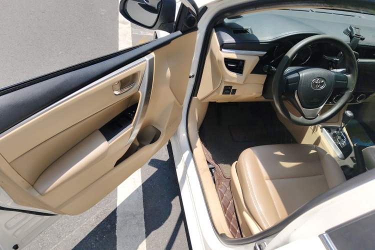 Used Toyota Corolla 2014 1.6L CVT GL Driver Seat