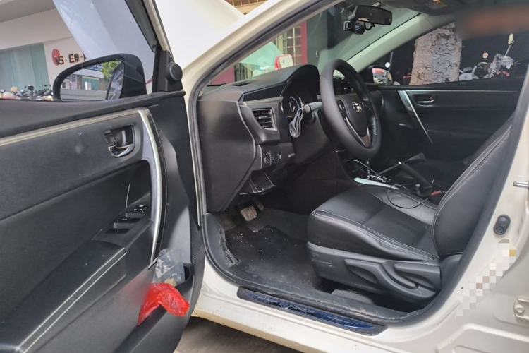 Used Toyota Corolla 2014 1.8L CVT GLX-i Driver Seat