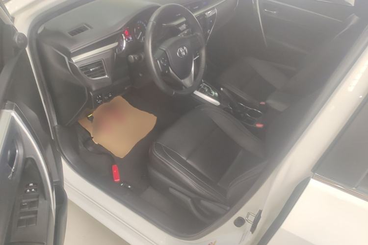 Used Toyota Corolla 2014 1.6L CVT GL-i Leather Edition Driver Seat