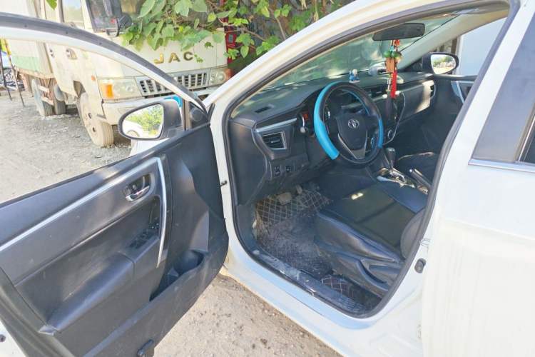 Used Toyota Corolla 2014 1.6L CVT GL-i Driver Seat