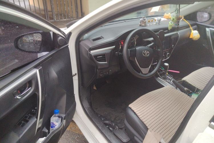 Used Toyota Corolla 2014 1.6L CVT GL-i Driver Seat
