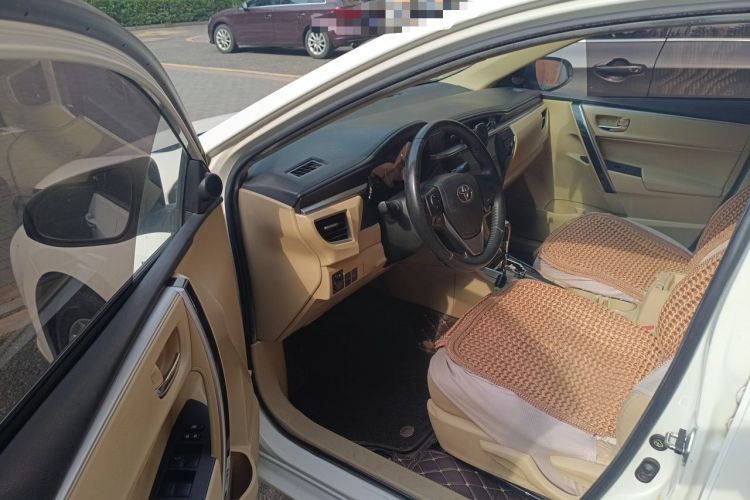 Used Toyota Corolla 2014 1.6L CVT GL-i Leather Edition Driver Seat