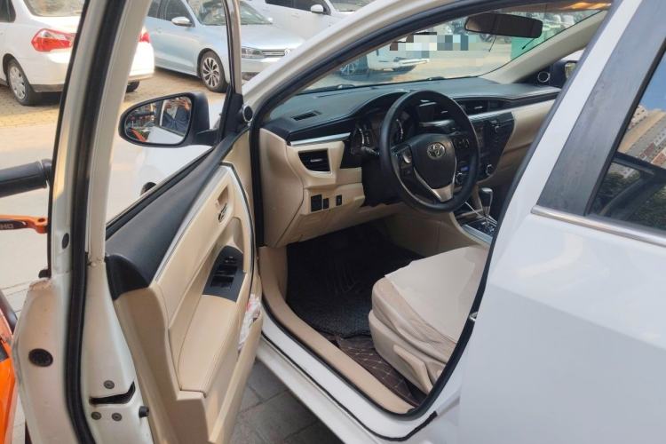 Used Toyota Corolla 2014 1.8L CVT GLX-i Driver Seat