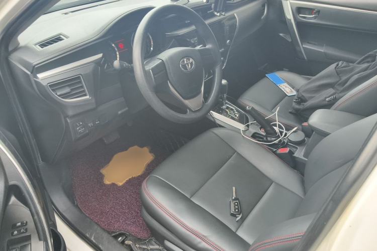 Used Toyota Corolla 2014 1.6L CVT GL-i Driver Seat
