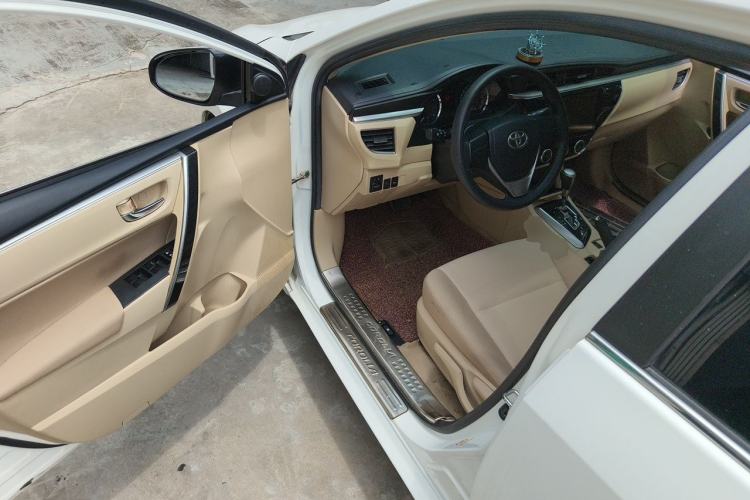 Used Toyota Corolla 2014 1.6L CVT GL-i Driver Seat