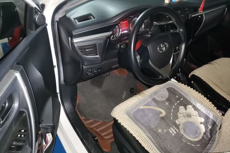 Used Toyota Corolla 2014 1.6L CVT GL-i Driver Seat