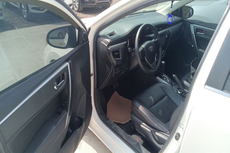 Used Toyota Corolla 2014 1.6L CVT GL-i Driver Seat