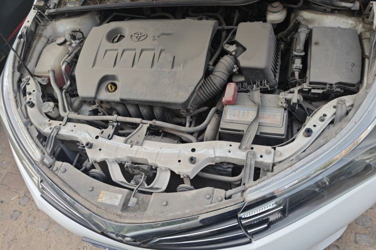 Used Toyota Corolla 2014 1.6L CVT GL Engine Bay