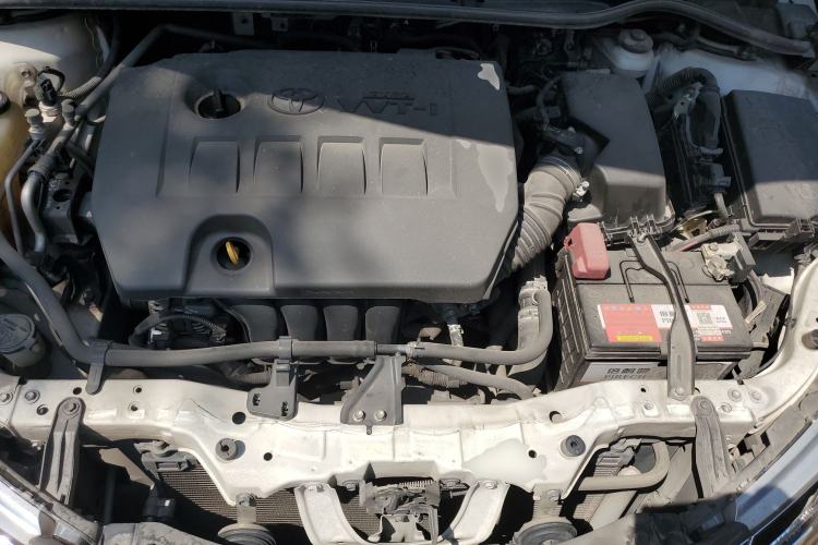 Used Toyota Corolla 2014 1.6L CVT GL Engine Bay