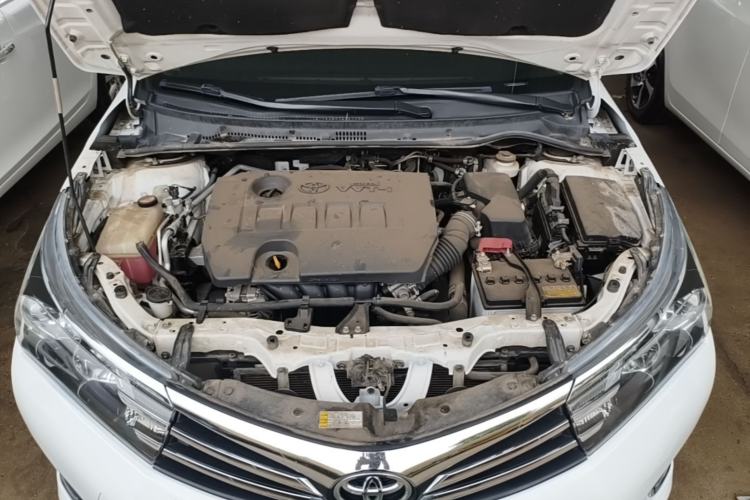 Used Toyota Corolla 2014 1.6L CVT GL Engine Bay