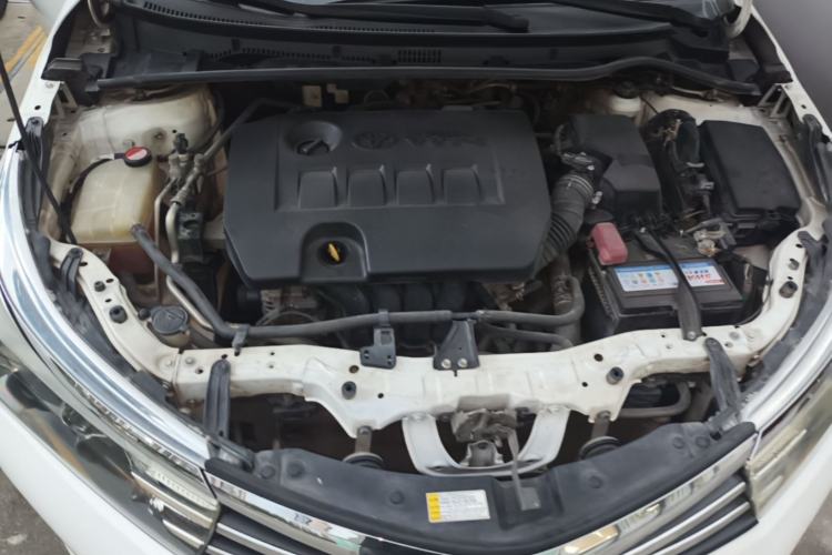 Used Toyota Corolla 2014 1.6L CVT GL Engine Bay