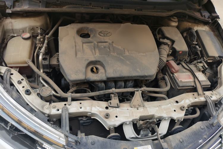 Used Toyota Corolla 2014 1.6L CVT GL Engine Bay