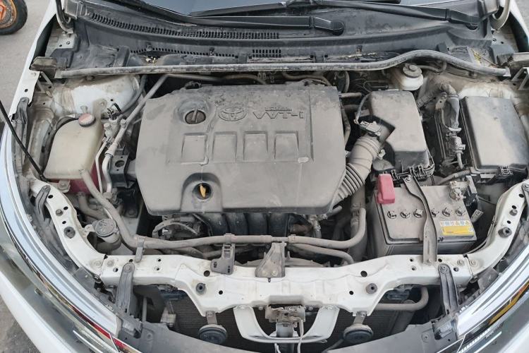 Used Toyota Corolla 2014 1.6L CVT GL Engine Bay