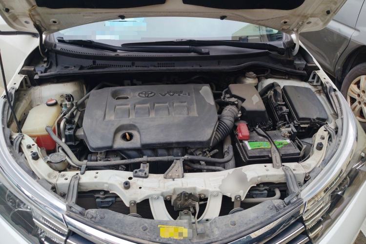 Used Toyota Corolla 2014 1.6L CVT GL Engine Bay