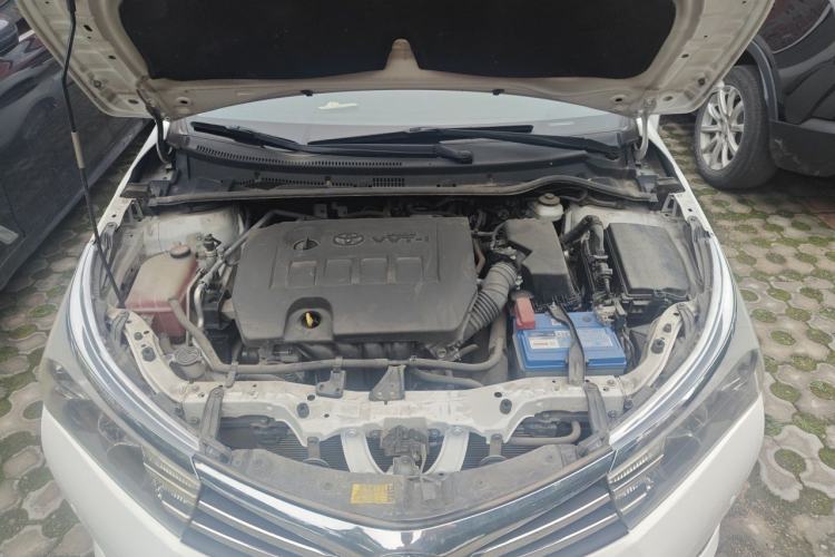 Used Toyota Corolla 2014 1.6L CVT GL-i Engine Bay