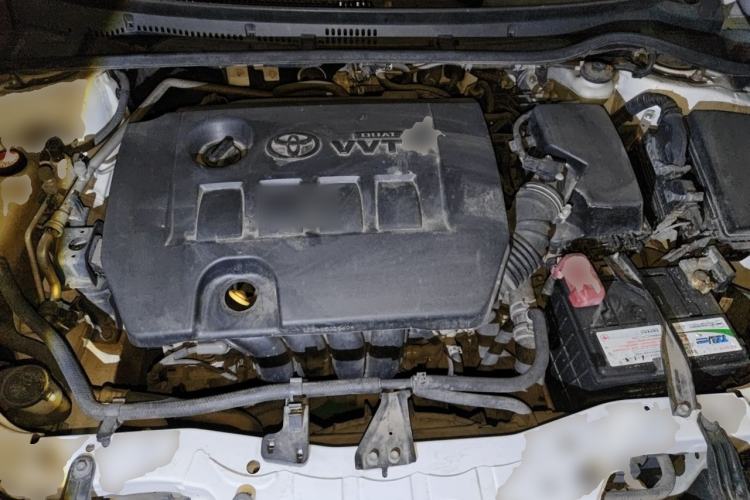 Used Toyota Corolla 2014 1.6L CVT GL Engine Bay