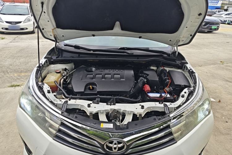 Used Toyota Corolla 2014 1.6L CVT GL Engine Bay