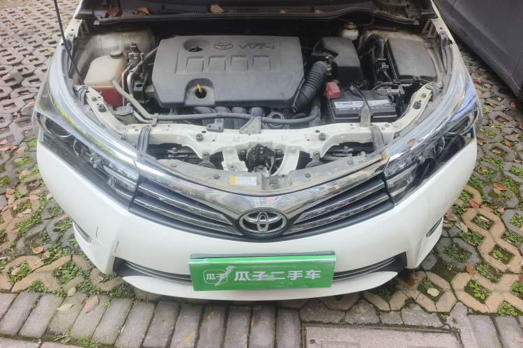 Used Toyota Corolla 2014 1.8L CVT GLX-i Engine Bay