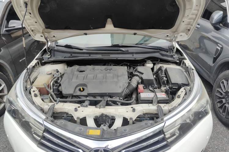 Used Toyota Corolla 2014 1.6L CVT GL Engine Bay