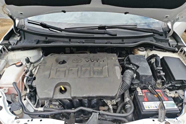 Used Toyota Corolla 2014 1.6L CVT GL Engine Bay