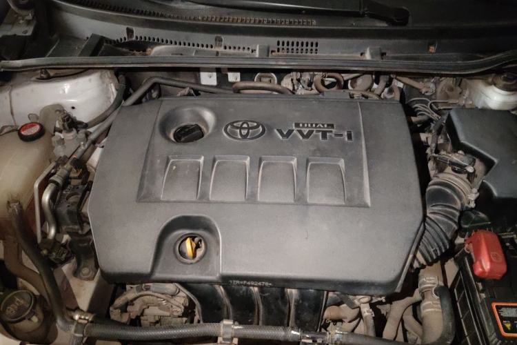 Used Toyota Corolla 2014 1.6L CVT GLX-i Engine Bay