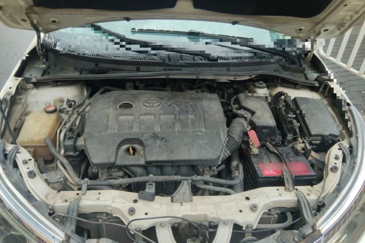 Used Toyota Corolla 2014 1.6L CVT GL Engine Bay