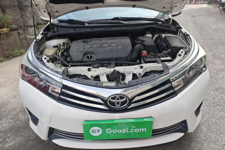 Used Toyota Corolla 2014 1.8L CVT GLX-i Engine Bay