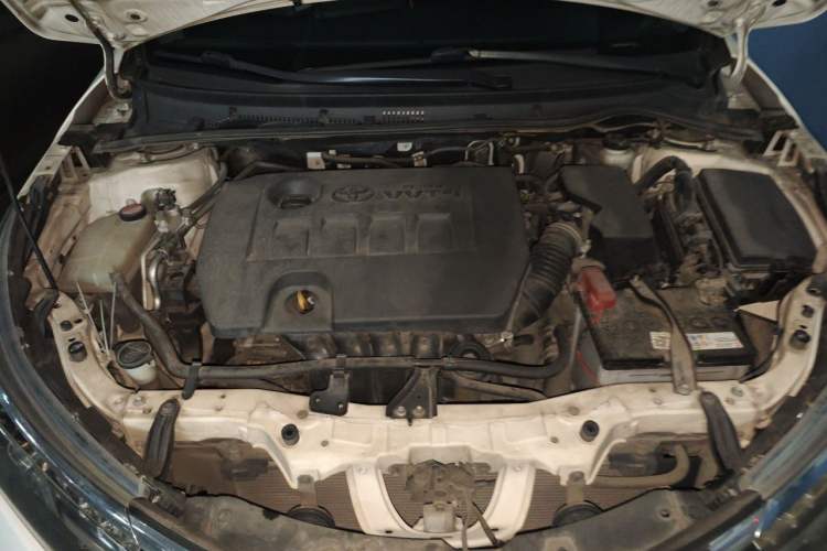 Used Toyota Corolla 2014 1.8L CVT GLX-i Engine Bay