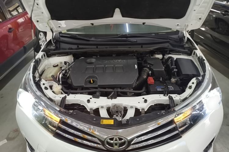 Used Toyota Corolla 2014 1.6L Manual GL-i Engine Bay
