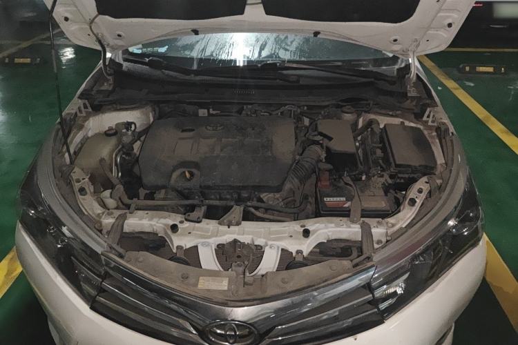Used Toyota Corolla 2014 1.6L CVT GL Engine Bay