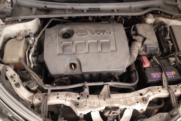 Used Toyota Corolla 2014 1.6L CVT GL Engine Bay