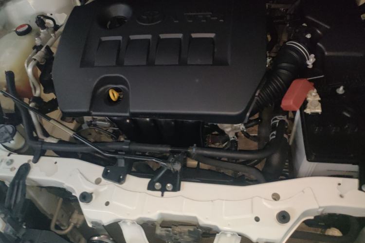 Used Toyota Corolla 2014 1.6L CVT GL-i Engine Bay