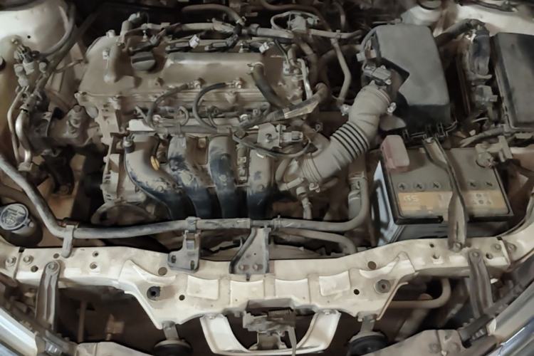 Used Toyota Corolla 2014 1.6L CVT GL Engine Bay