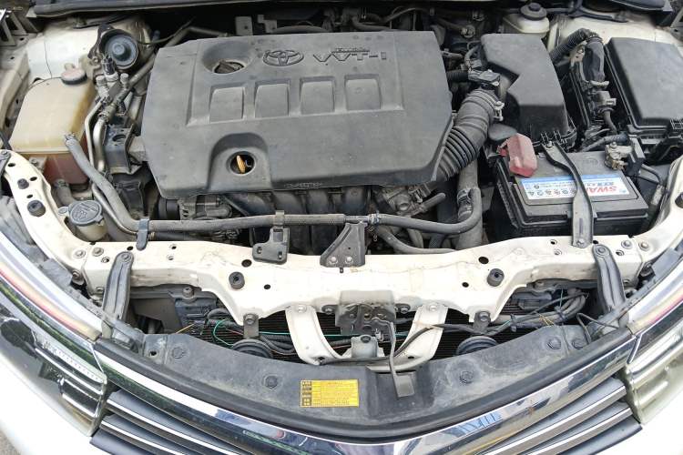 Used Toyota Corolla 2014 1.6L CVT GL Engine Bay