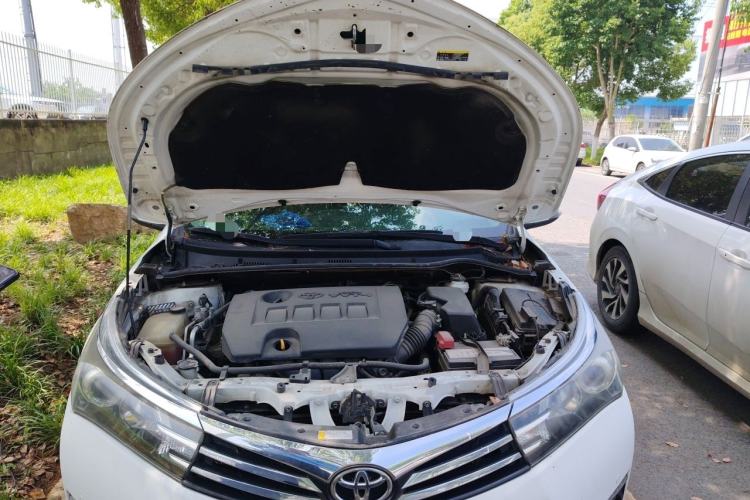 Used Toyota Corolla 2014 1.6L CVT GL-i Leather Edition Engine Bay