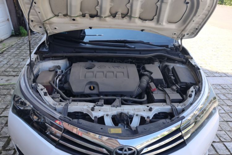 Used Toyota Corolla 2014 1.6L CVT GL-i Leather Edition Engine Bay