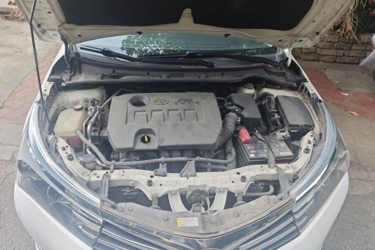 Used Toyota Corolla 2014 1.6L CVT GL Engine Bay