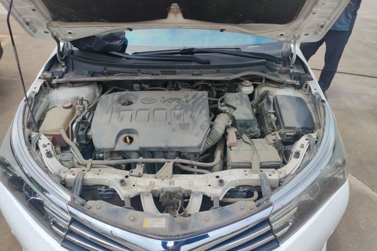 Used Toyota Corolla 2014 1.6L CVT GL-i Engine Bay