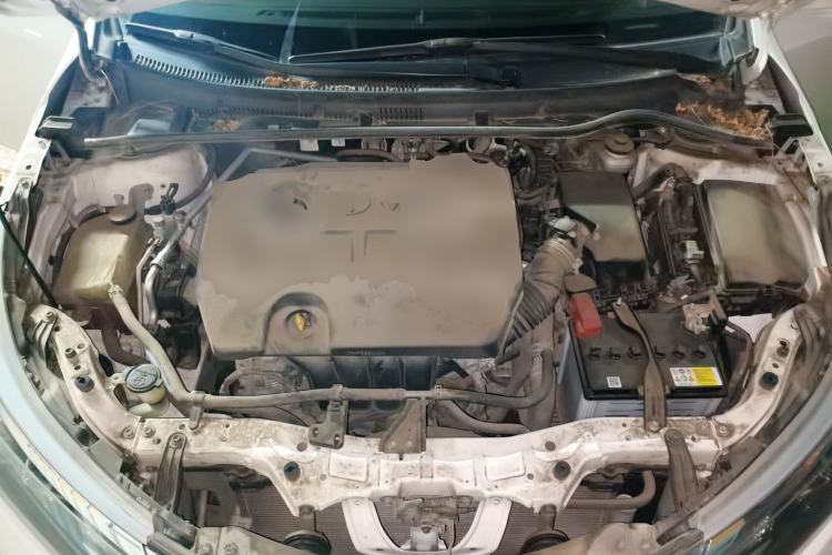 Used Toyota Corolla 2014 1.6L CVT GL Engine Bay