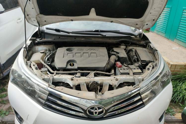 Used Toyota Corolla 2014 1.6L Manual GL Engine Bay