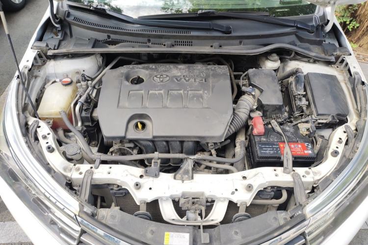 Used Toyota Corolla 2014 1.6L CVT GL Engine Bay