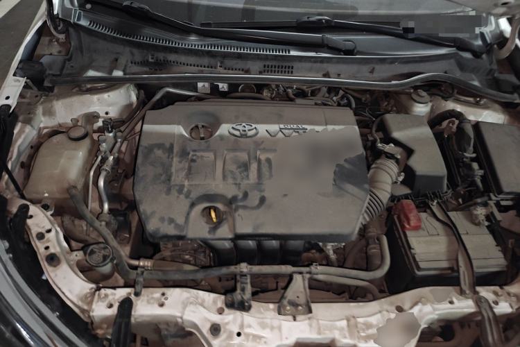 Used Toyota Corolla 2014 1.6L CVT GL-i Leather Edition Engine Bay