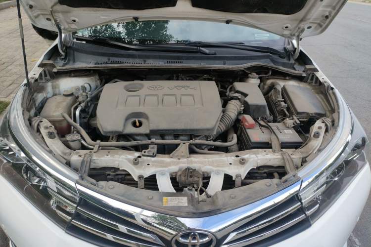 Used Toyota Corolla 2014 1.6L CVT GL-i Leather Edition Engine Bay