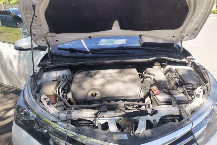 Used Toyota Corolla 2014 1.6L CVT GL-i Engine Bay
