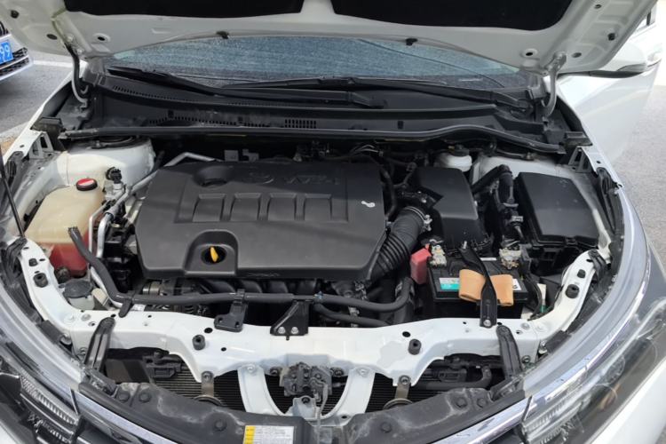 Used Toyota Corolla 2014 1.6L CVT GL Engine Bay