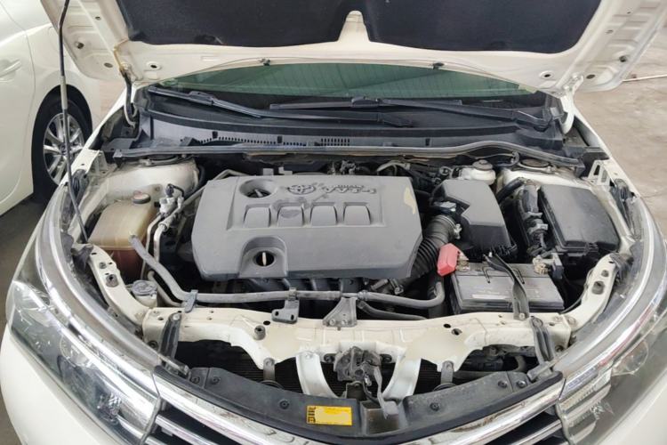 Used Toyota Corolla 2014 1.6L CVT GL-i Engine Bay