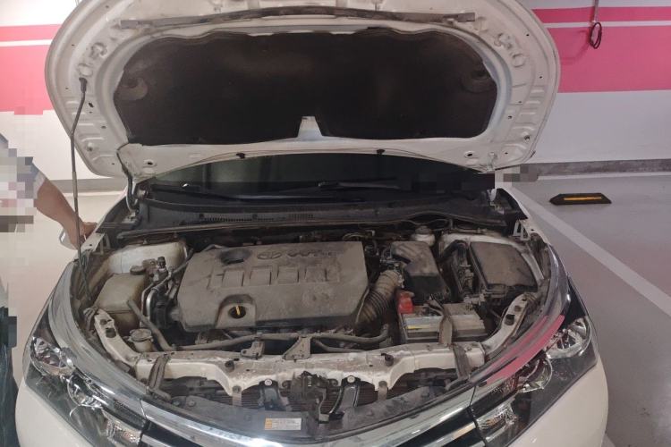 Used Toyota Corolla 2014 1.6L CVT GL Engine Bay