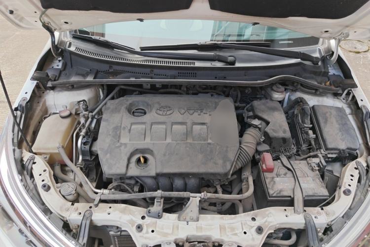 Used Toyota Corolla 2014 1.6L CVT GL-i Engine Bay
