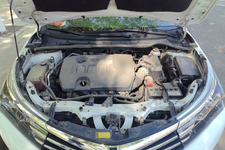 Used Toyota Corolla 2014 1.6L CVT GL Engine Bay