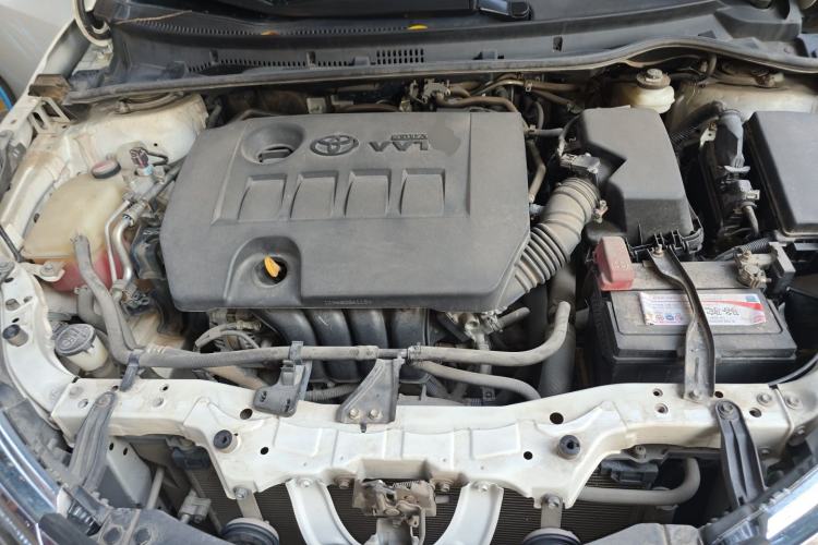 Used Toyota Corolla 2014 1.6L CVT GL Engine Bay
